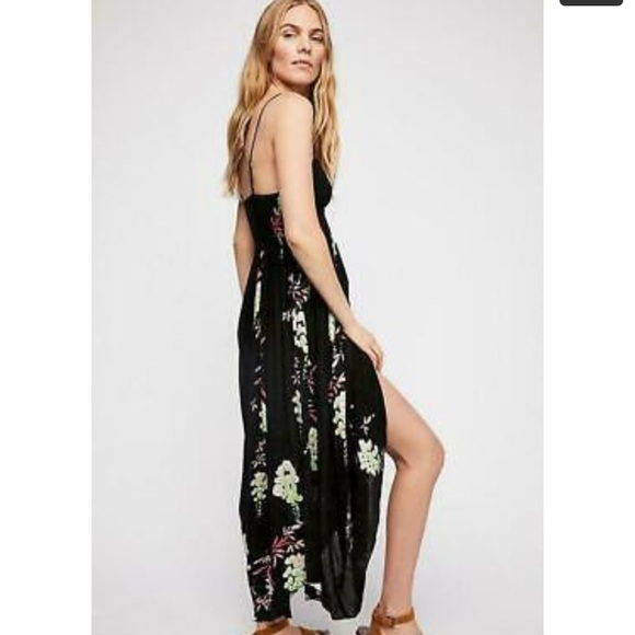 Free People Dresses & Skirts - NWOT FREE PEOPLE Intimately smocked maxi dress